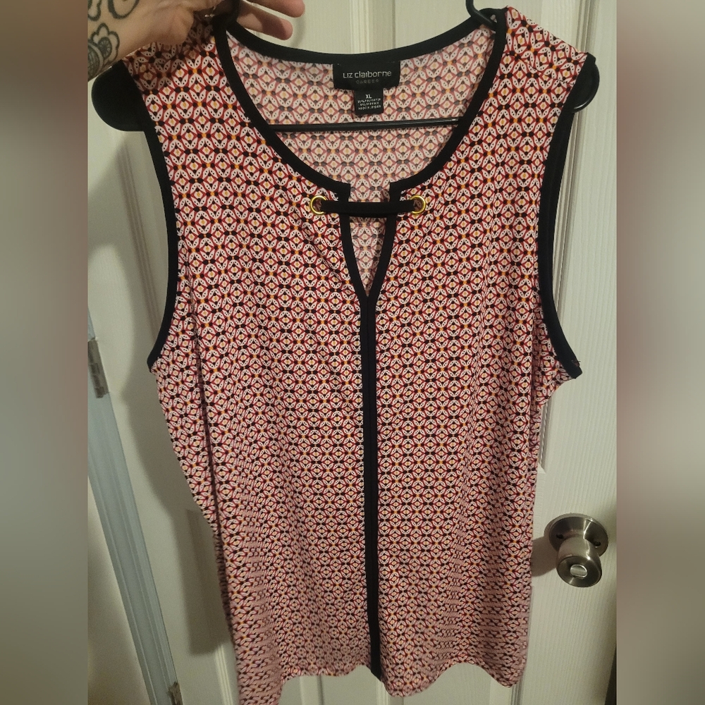 Liz Claiborne Sleeveless Blouse with Red and Black Pattern